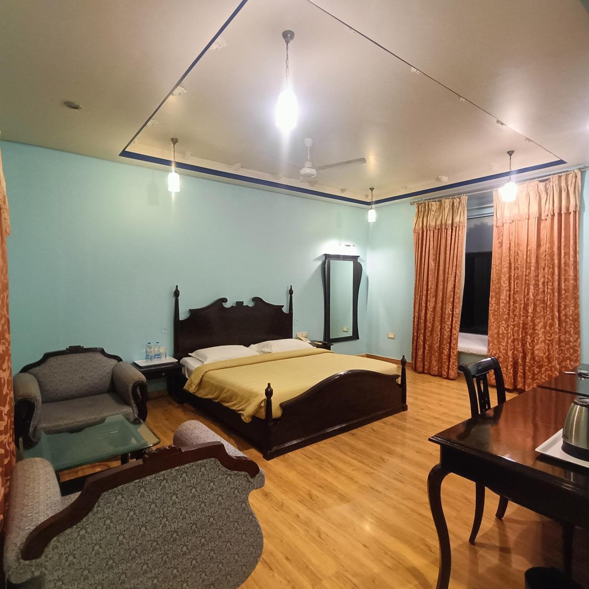 Juesta Lake Nahargarh Palace, Chittorgarh Pārsoli Eksteriør billede