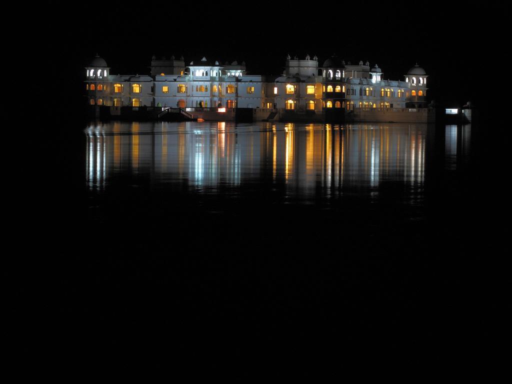 Juesta Lake Nahargarh Palace, Chittorgarh Pārsoli Eksteriør billede